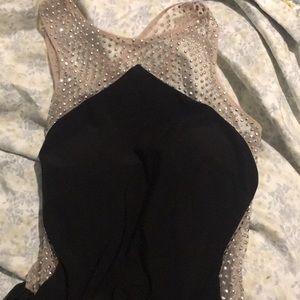 Exquisite Black dress with open back